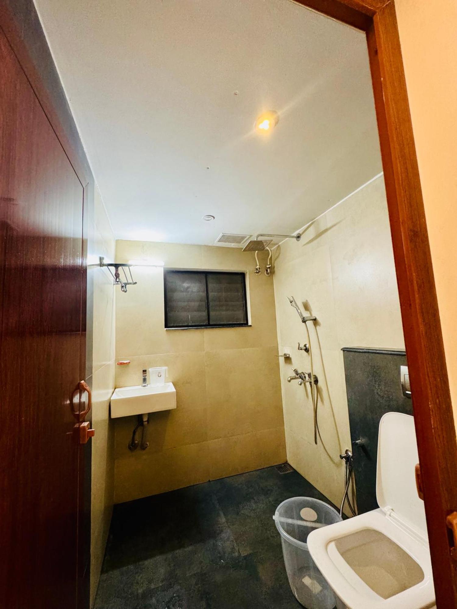 Villa Harmony Nest, Akkulam Thiruvananthapuram Exterior foto